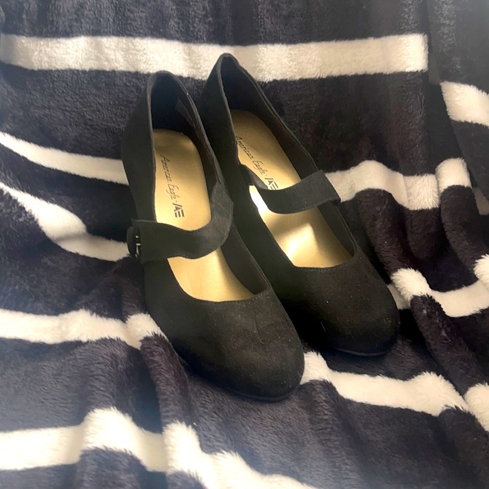 Black high heel dress shoes Size: 9W